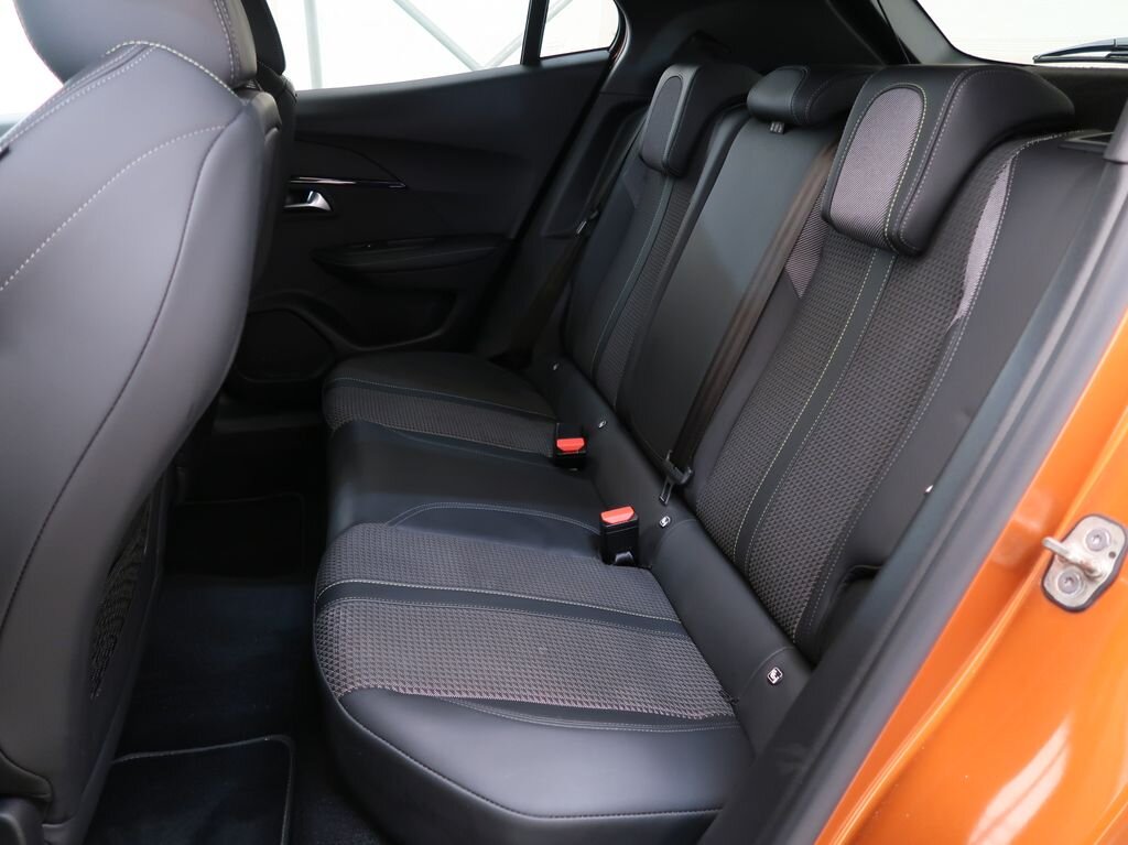 Peugeot 2008 SUV 1,2 l 96 kw