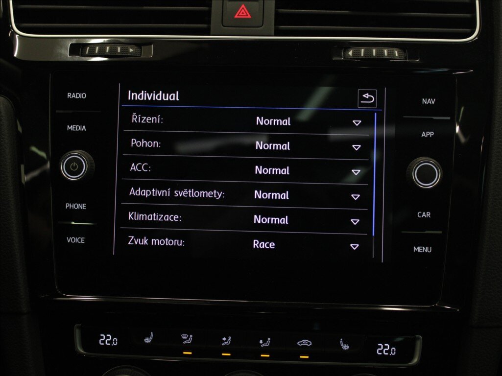 Volkswagen Golf Kombi 2,0 l 221 kw