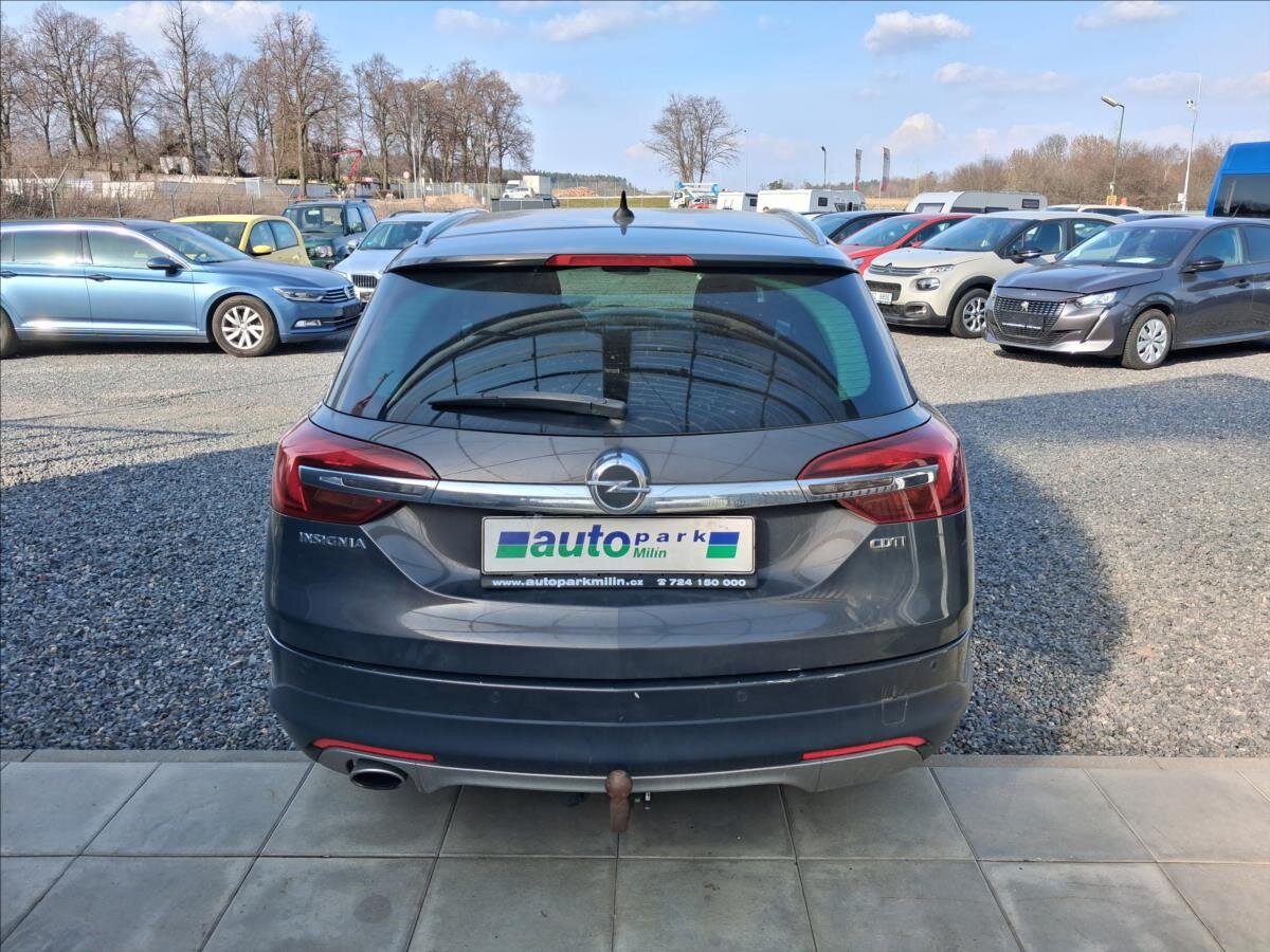Opel Insignia Kombi 2,0 l 120 kw