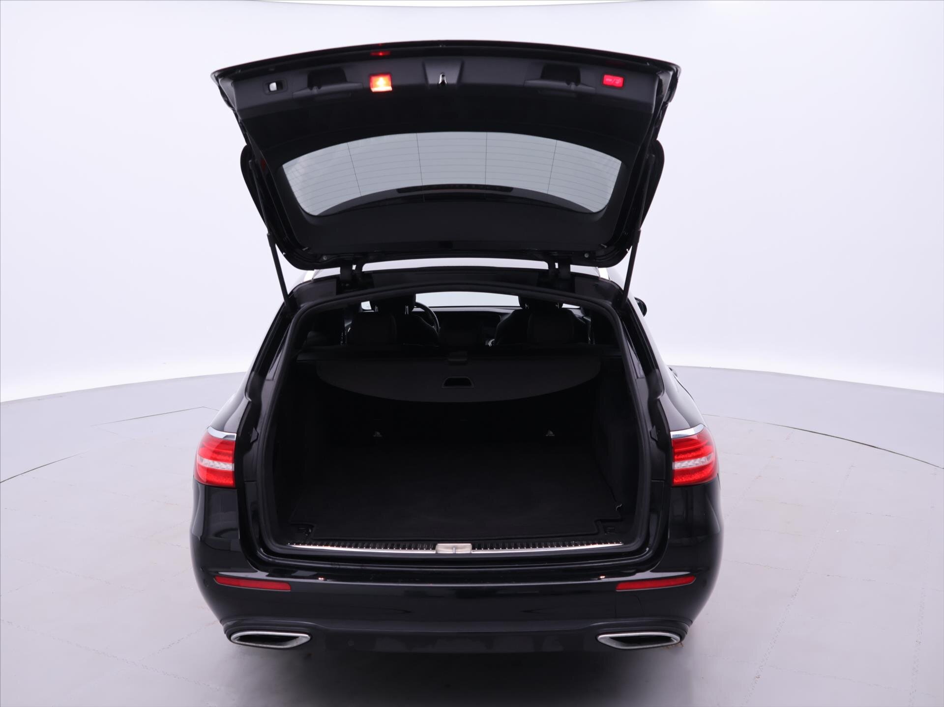 Mercedes-Benz Třídy E Kombi 2,0 l 143 kw