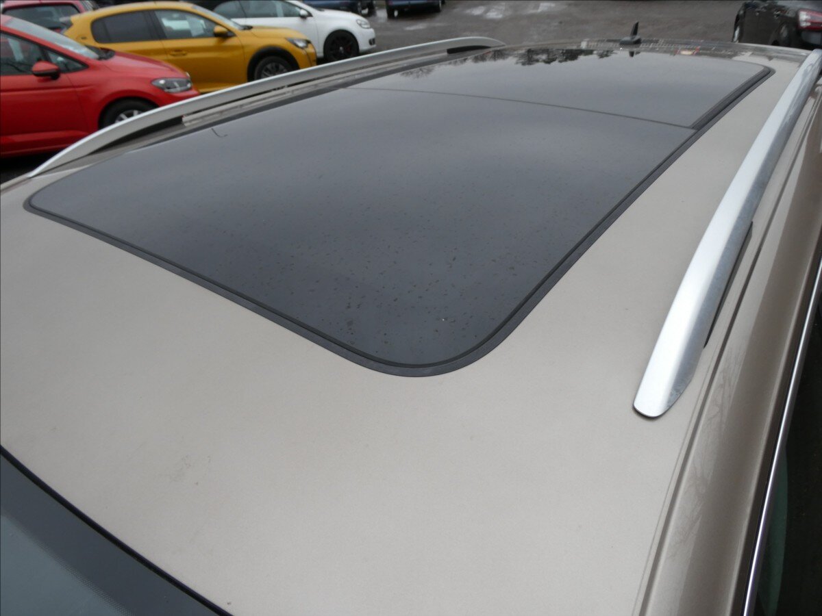 Volkswagen Tiguan SUV / Terénní 2,0 l 110 kw