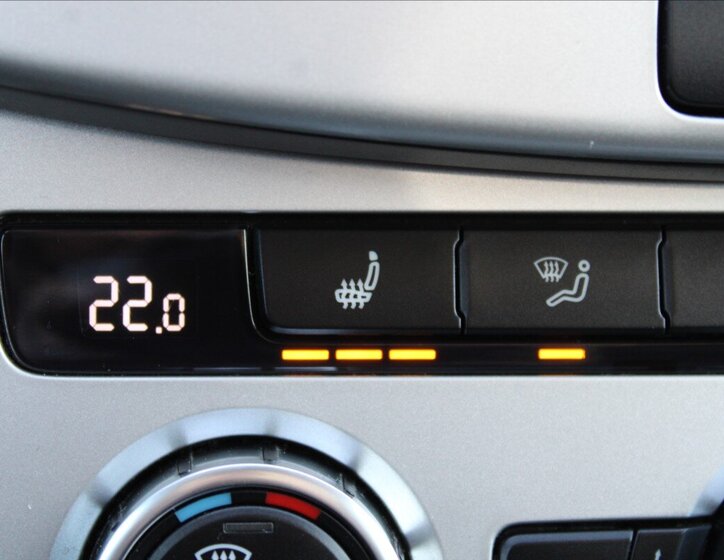 Volkswagen Passat Kombi 1,6 l 77 kw