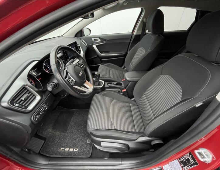 KIA Ceed Hatchback 998,0 74 kw