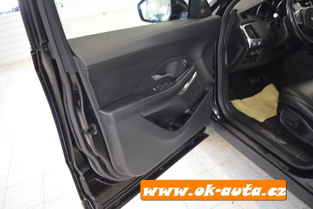 Jaguar F-Pace SUV 2,0 l 110 kw