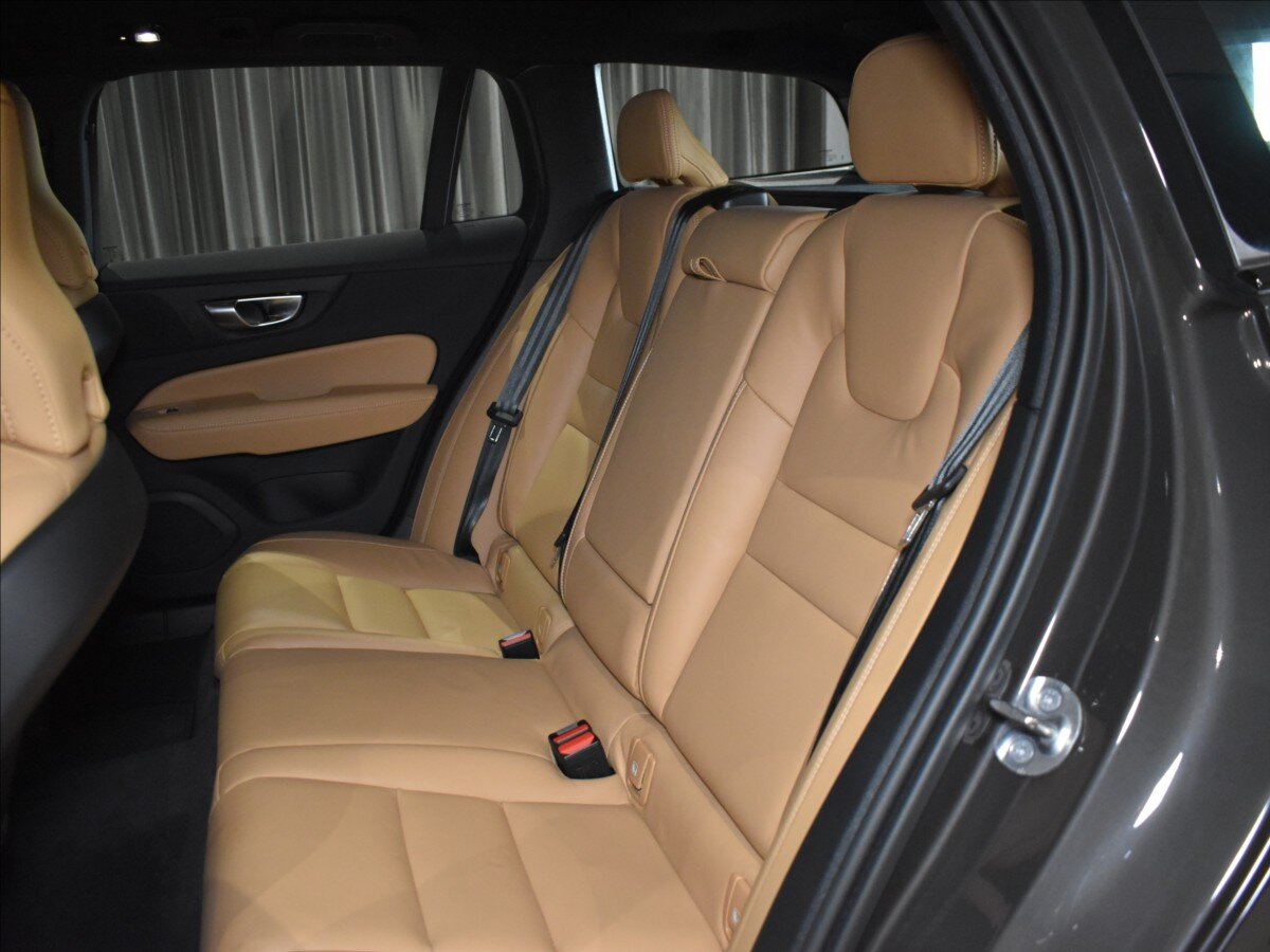 Volvo V60 Kombi 2,0 l 145 kw