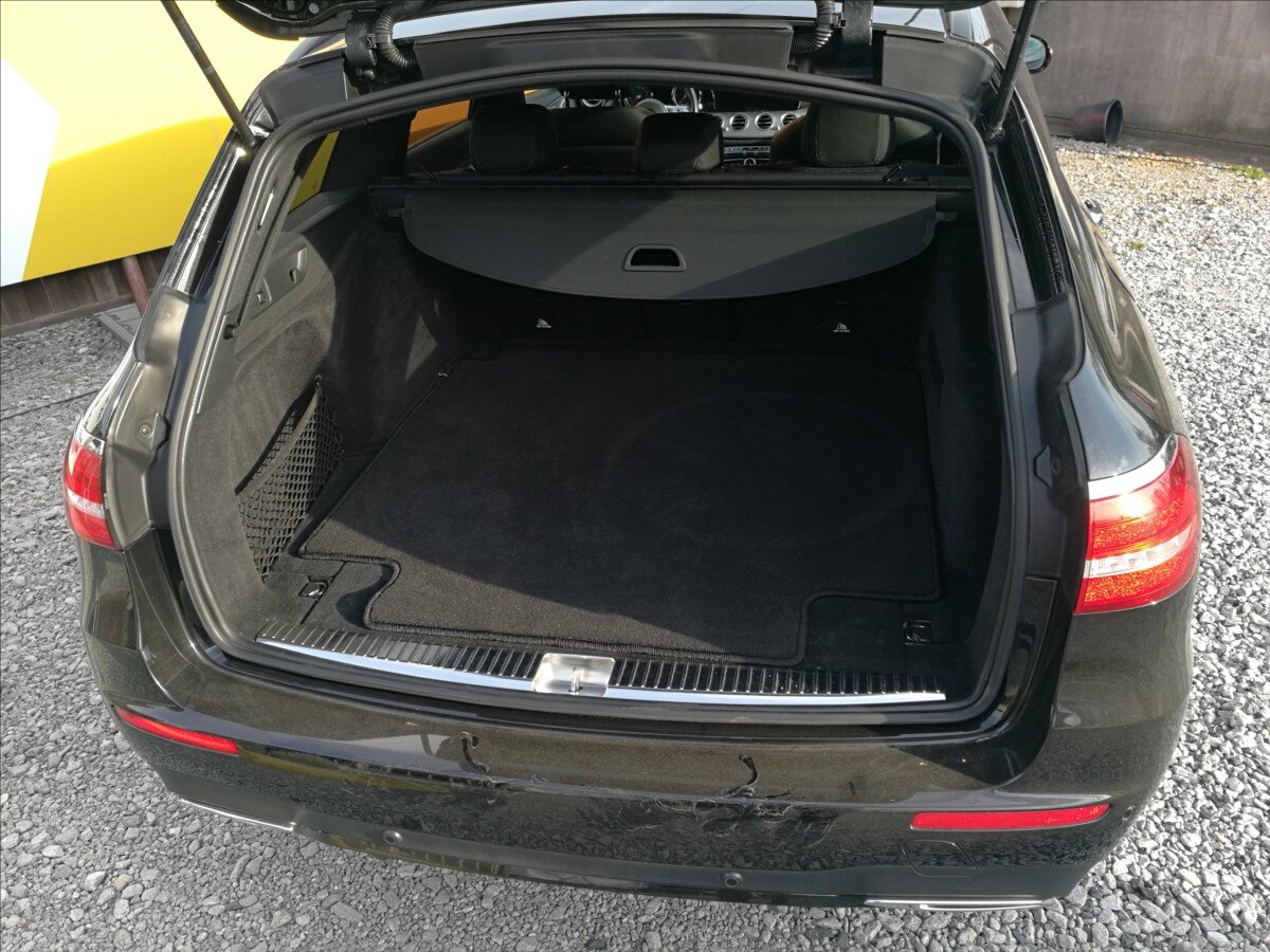 Mercedes-Benz Třídy E Kombi 2,0 l 180 kw