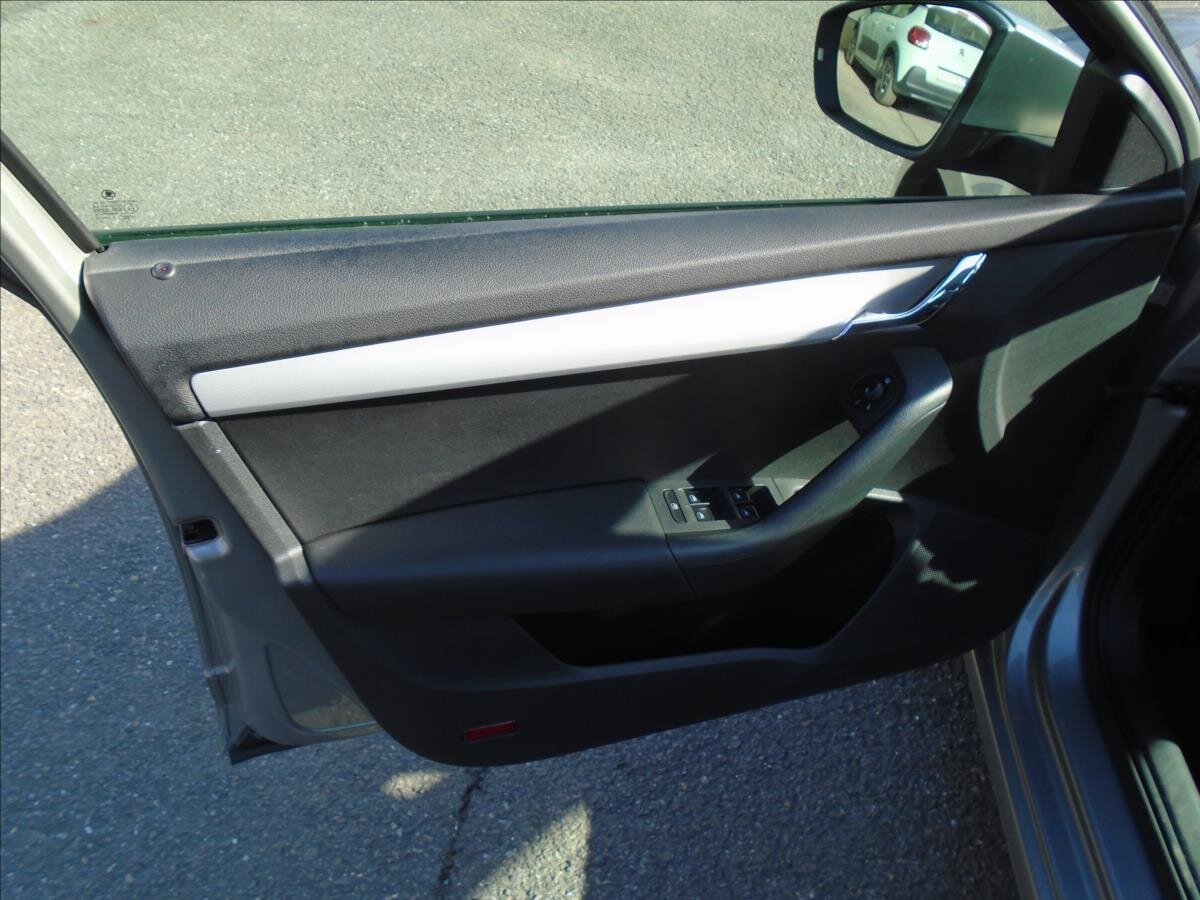 Škoda Octavia Kombi 1,6 l 77 kw