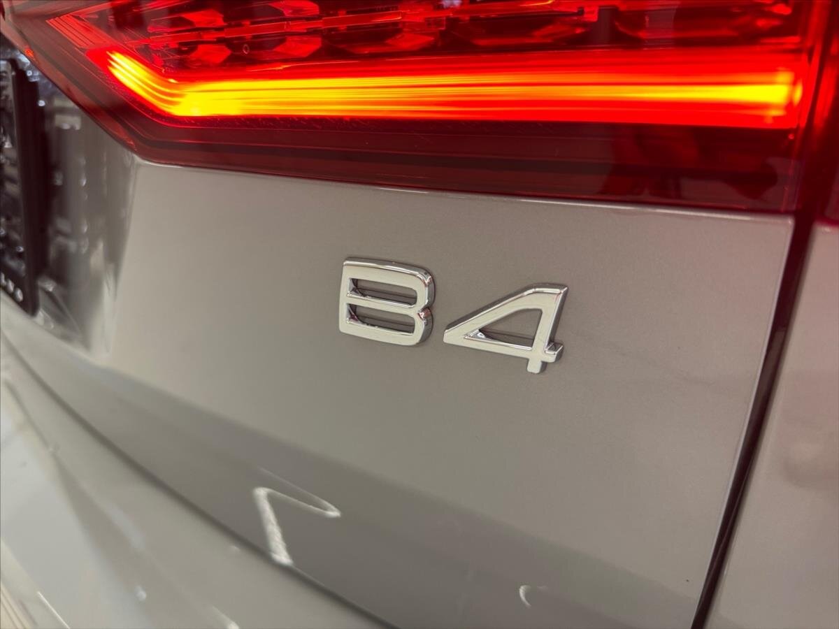 Volvo V60 Kombi 2,0 l 145 kw