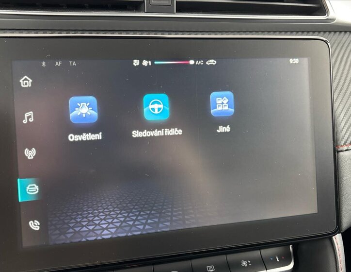 MG ZS SUV / Terénní 1,5 l 78 kw