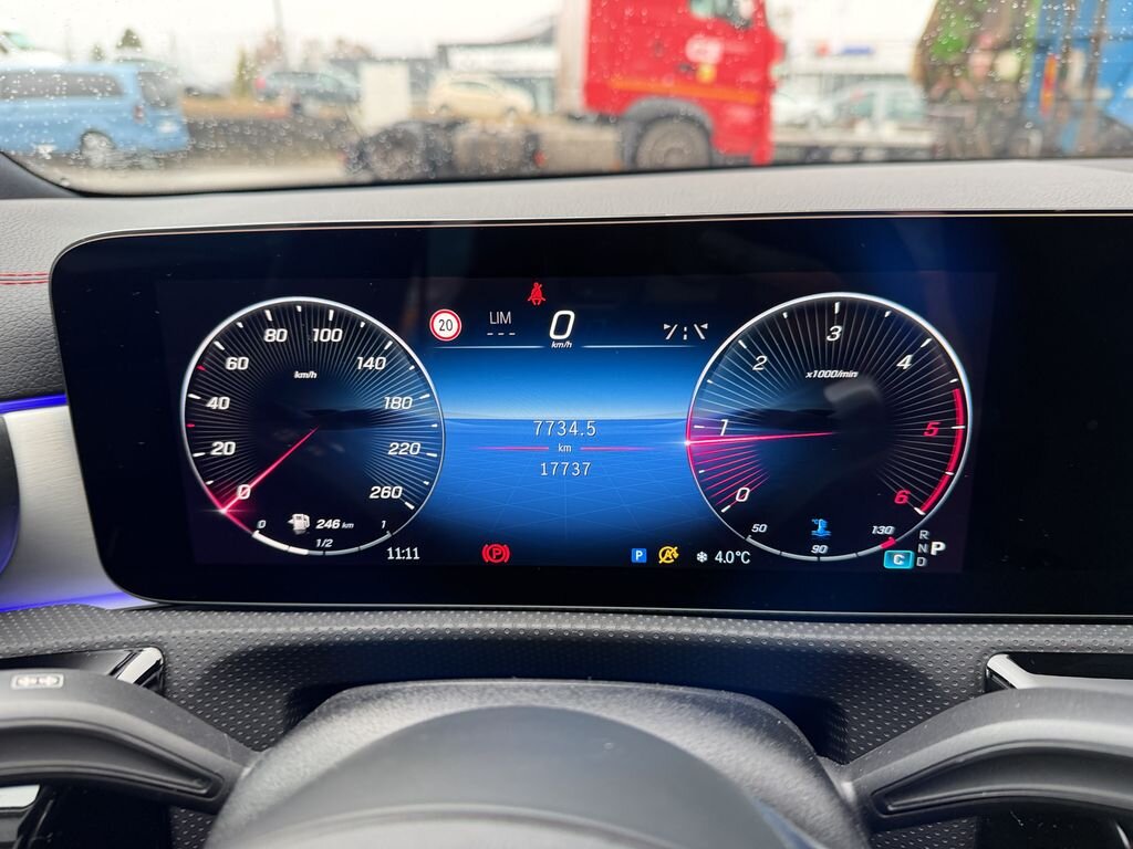 Mercedes-Benz CLA Sedan / Limuzína 2,0 l 110 kw