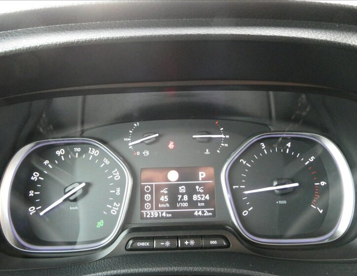 Peugeot Traveller MPV 2,0 l 130 kw