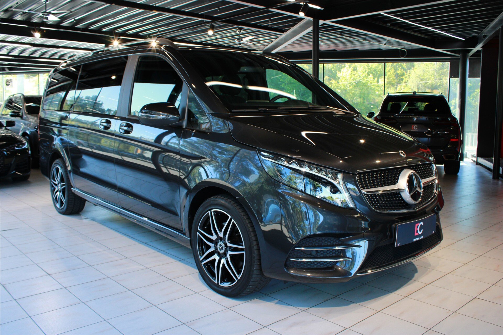 Mercedes-Benz Třídy V MPV 2,0 l 174 kw
