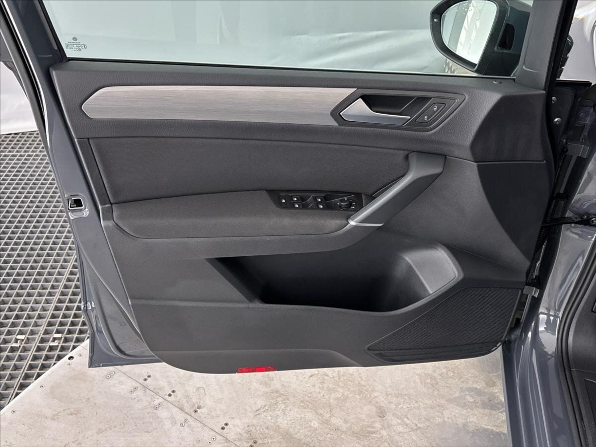 Volkswagen Touran MPV 1,5 l 110 kw