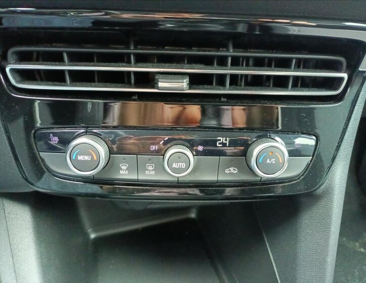 Opel Mokka SUV 1,2 l 100 kw