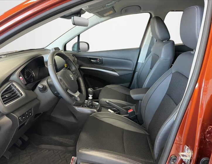 Suzuki S-Cross SUV / Terénní 1,4 l 81 kw