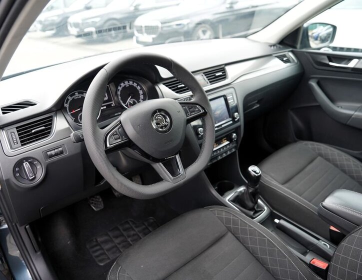 Škoda Rapid Hatchback 999,0 70 kw