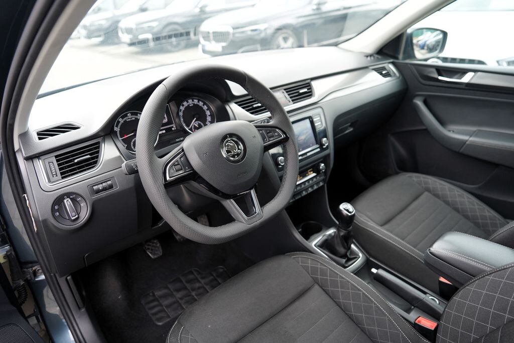 Škoda Rapid Hatchback 999,0 70 kw