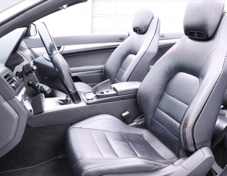 Mercedes-Benz Třídy E 19