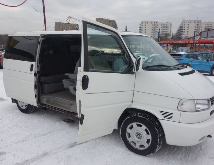 Volkswagen Multivan 2