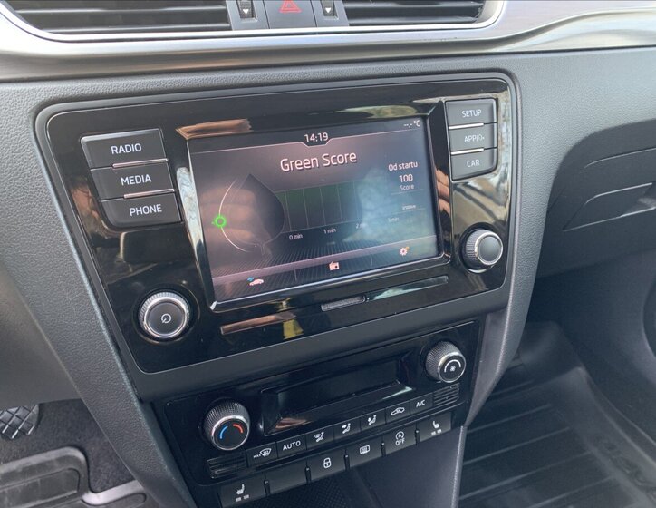 Škoda Rapid Hatchback 999,0 81 kw