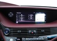 Lexus LS 500h Sedan / Limuzína 3,5 l 220 kw