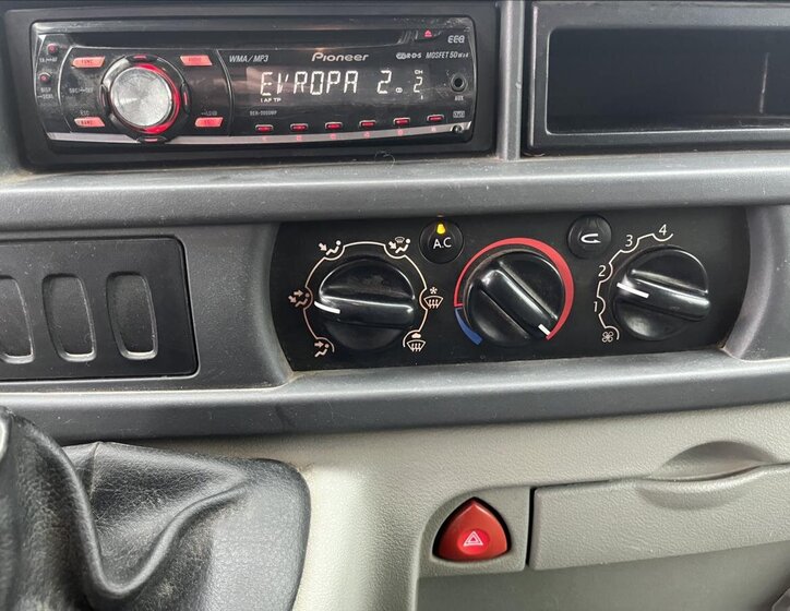 Renault Master Skříň 2,5 l 74 kw