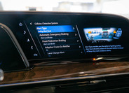 Cadillac Escalade 32