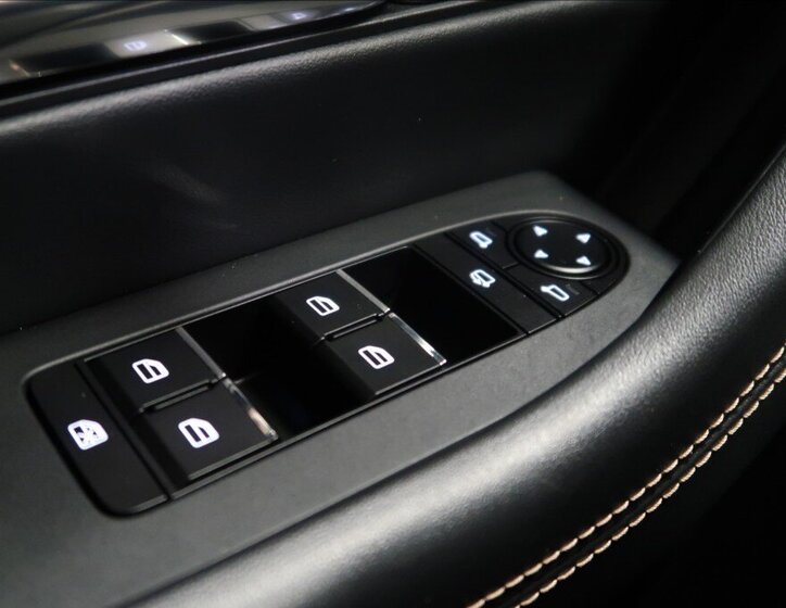 Mazda CX-60 SUV / Terénní 3,3 l 187 kw