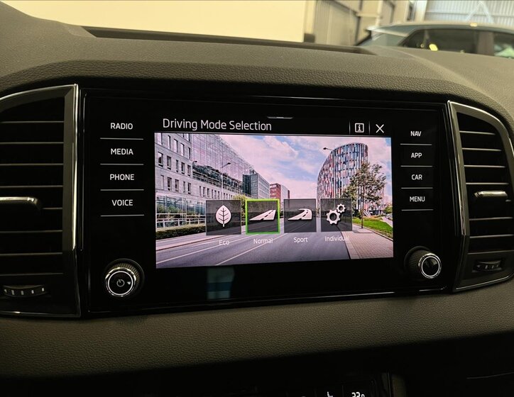 Škoda Karoq SUV / Terénní 1,5 l 110 kw