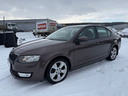 Škoda Octavia Sedan / Limuzína 1,6 l 77 kw