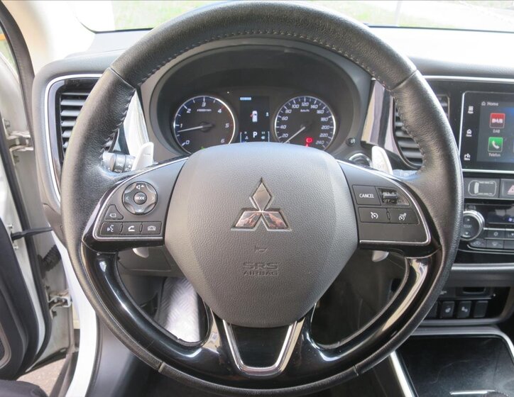 Mitsubishi Outlander SUV / Terénní 2,3 l 110 kw