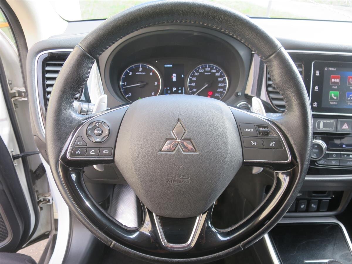 Mitsubishi Outlander SUV / Terénní 2,3 l 110 kw