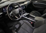 Audi Q8 e-tron SUV 0,0 300 kw