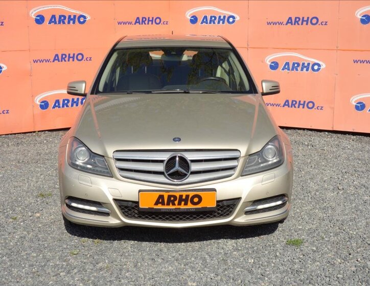 Mercedes-Benz Třídy C Sedan / Limuzína 3,0 l 170 kw
