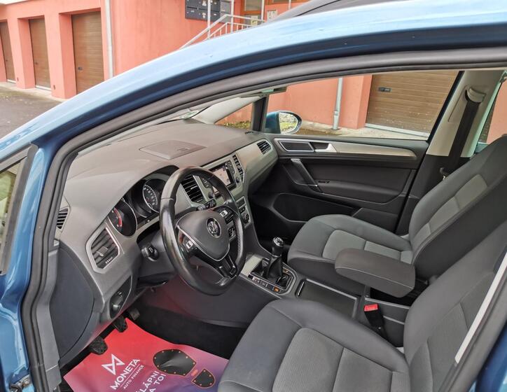 Volkswagen Golf Sportsvan Kombi 1,2 l 63 kw