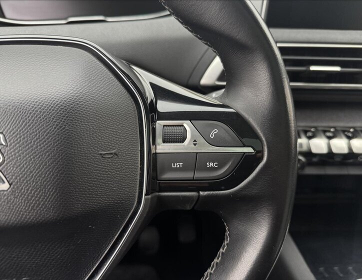 Peugeot 3008 SUV / Terénní 1,2 l 96 kw