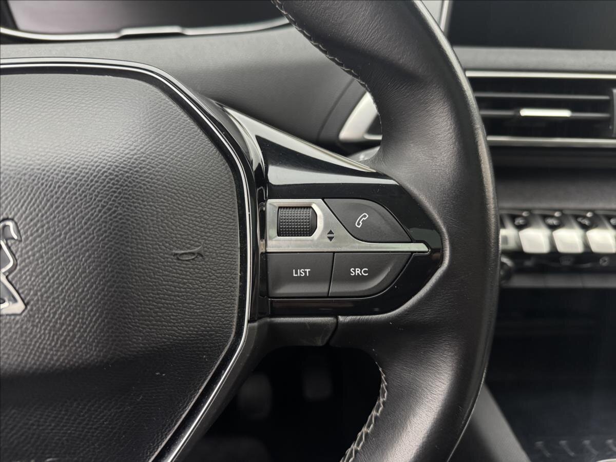 Peugeot 3008 SUV / Terénní 1,2 l 96 kw