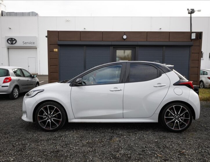 Toyota Yaris Hatchback 1,5 l 68 kw