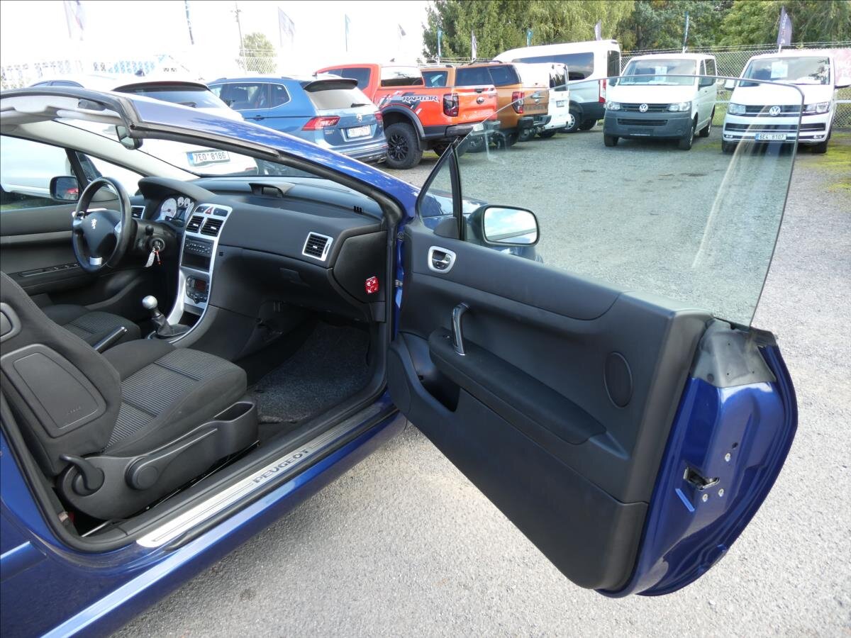 Peugeot 307 Kupé 2,0 l 100 kw