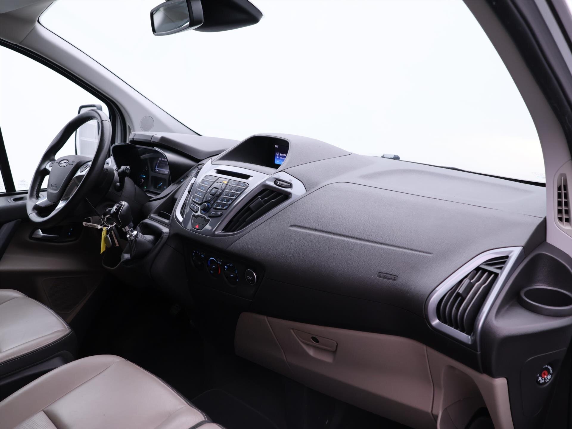 Ford Tourneo Custom Kombi 2,0 l 96 kw