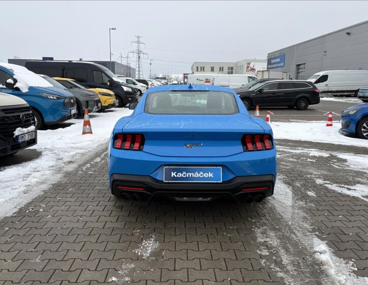 Ford Mustang Kupé 5,0 l 328 kw