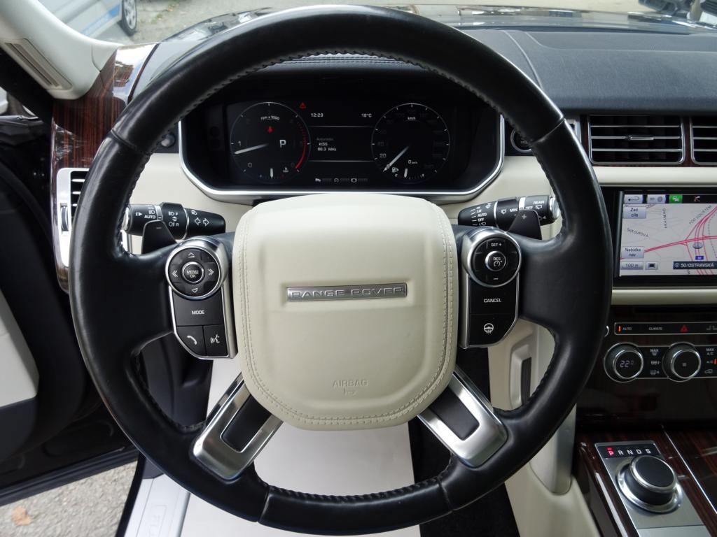 Land Rover Range Rover SUV 4,4 l 250 kw