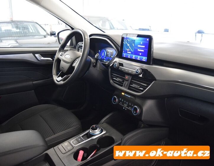 Ford Kuga SUV / Terénní 2,5 l 112 kw