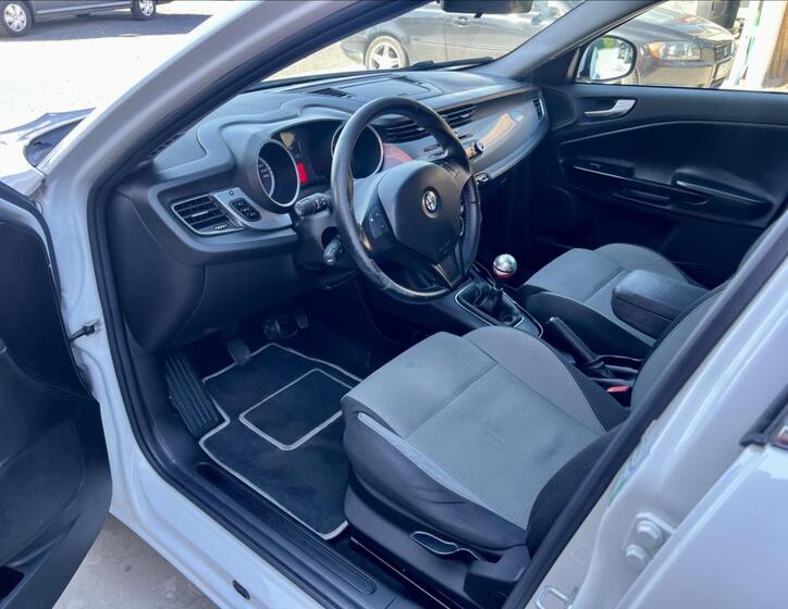 Alfa Romeo Giulietta 11