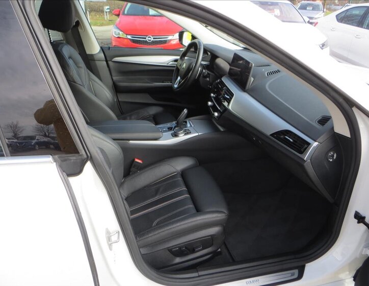 BMW Řada 6 Liftback 3,0 l 245 kw