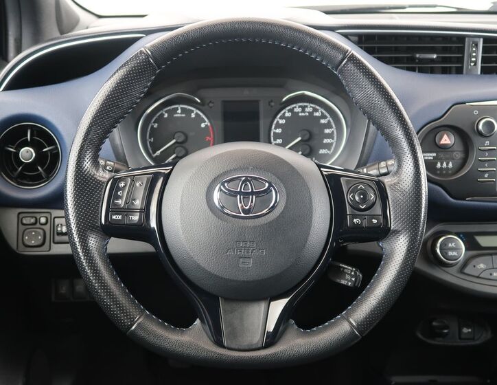 Toyota Yaris 14