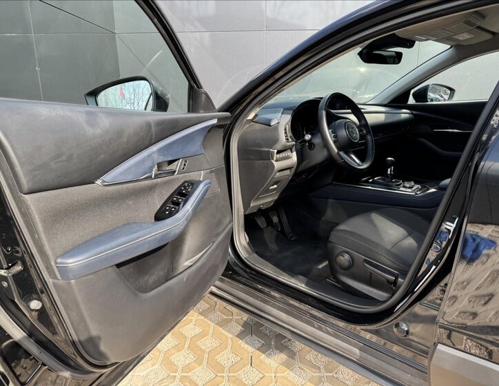 Mazda CX-30 CUV / Crossover 2,0 l 132 kw