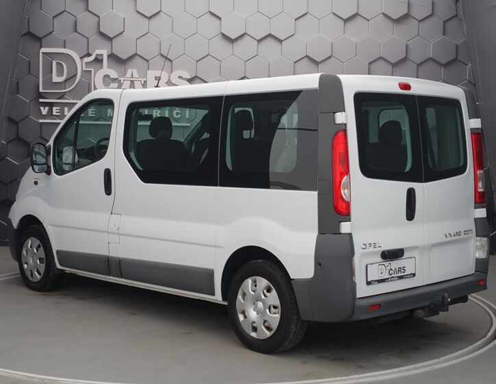 Opel Vivaro 2