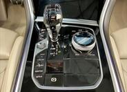 BMW Řada 8 26
