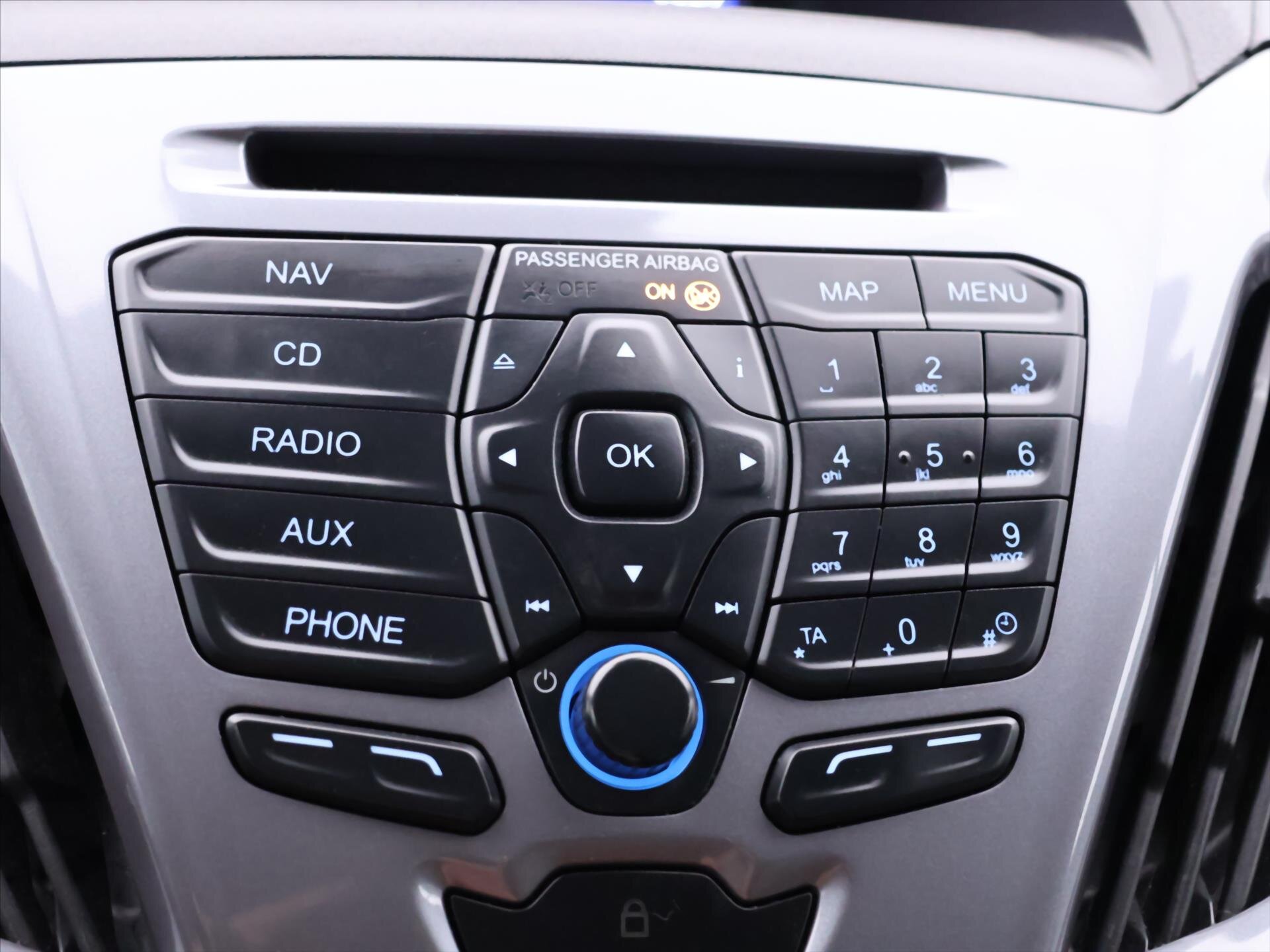 Ford Tourneo Custom MPV 2,0 l 125 kw